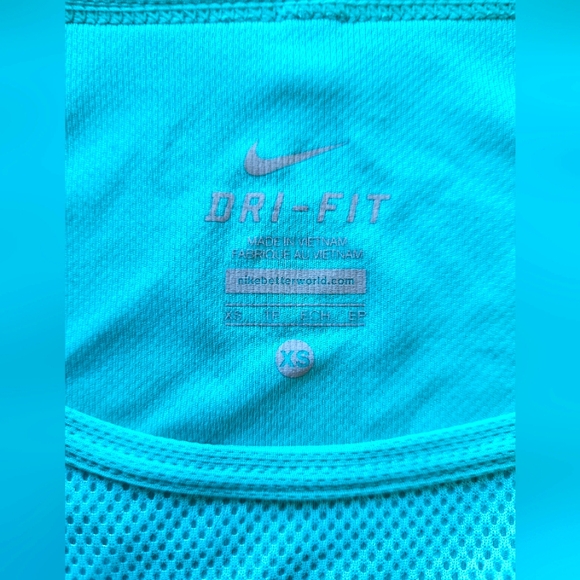 Nike Dri-Fit t-shirt, women's XS, Aqua/Turquoise colour, see pics! - Picture 3 of 8